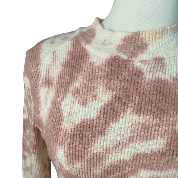 We the Free Free People Swirl Tee Tie Dye Mock Neck Rib Thermal Top | medium - Picture 6 of 7